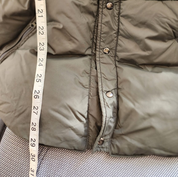 Le Tigre men's L multiple puffer vest. - Picture 4 of 8